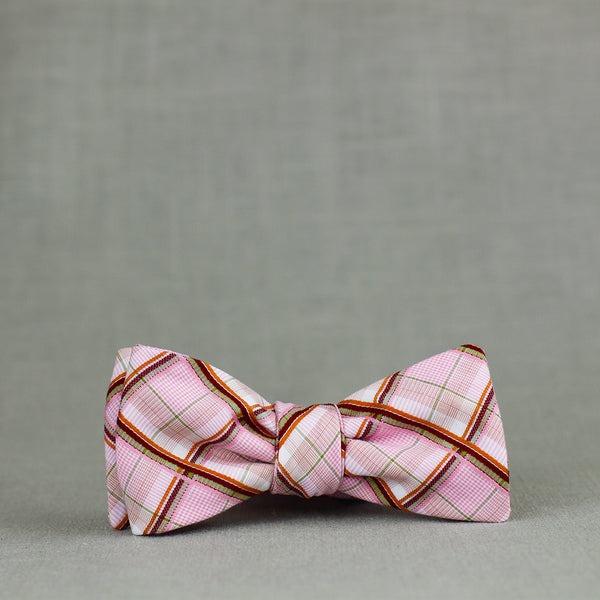 pinkie plaid batwing bow tie